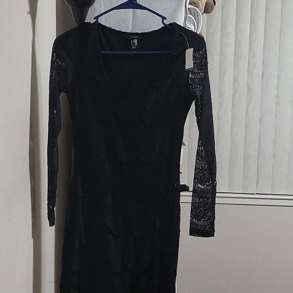 Forever 21 | Dresses | Cute Half See Thru Lace Dress | Poshmark